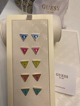 Pendientes colores GUESS