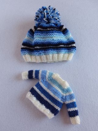 Gorro tonos azules con jersey de franjas - Blythe