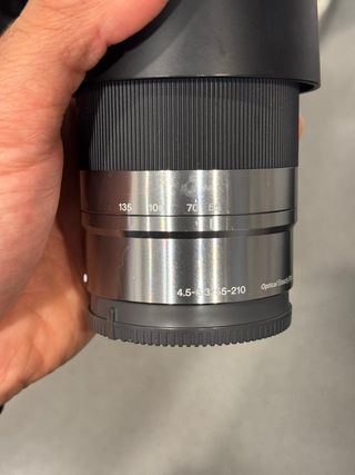 Sony 55-210mm E F4.5-6.3 OSS