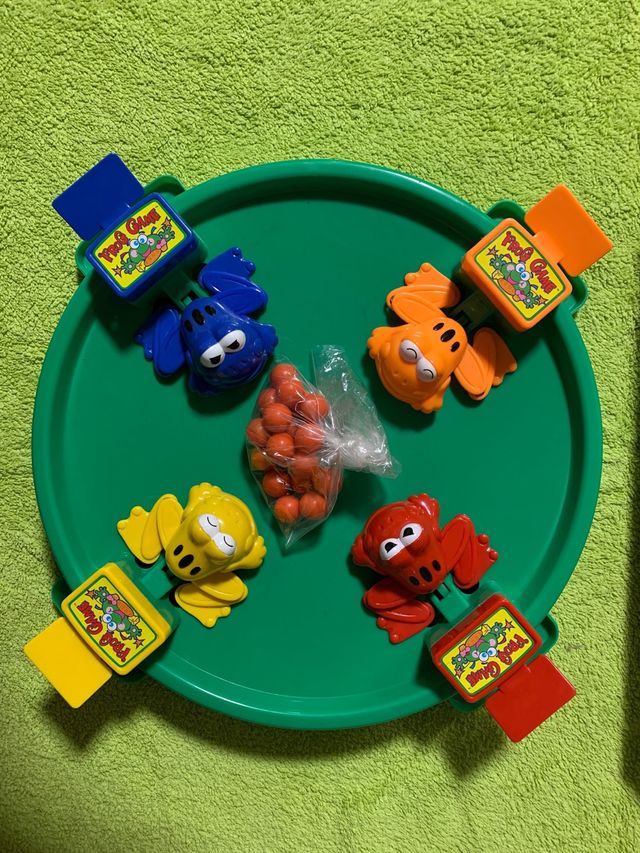 Gioco di slot machine con rane, di Pavilion