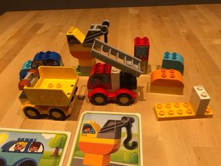 Lego Duplo: coches, camiones y grúas