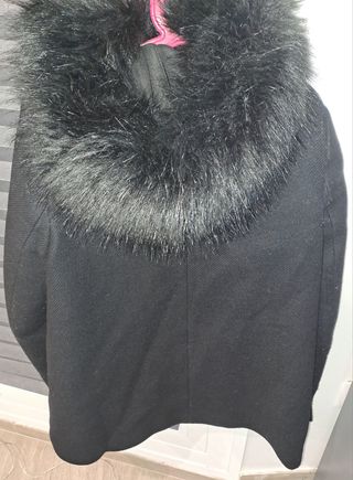 Abrigo negro de Zara 