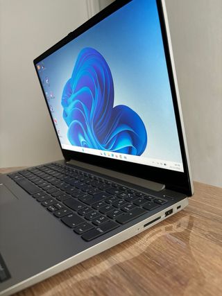 Portátil REACONDICIONADO Lenovo Ideapad 330S i5