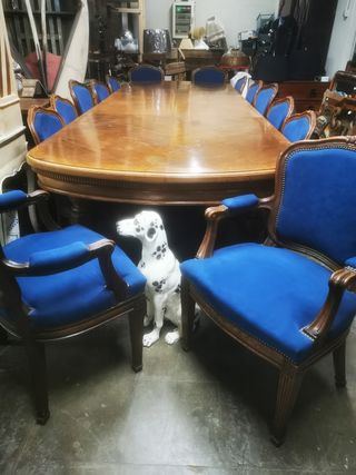 Nos quedan 8 sillas. Comedor.