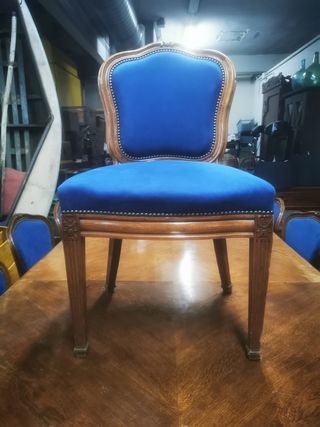 Nos quedan 8 sillas. Comedor.