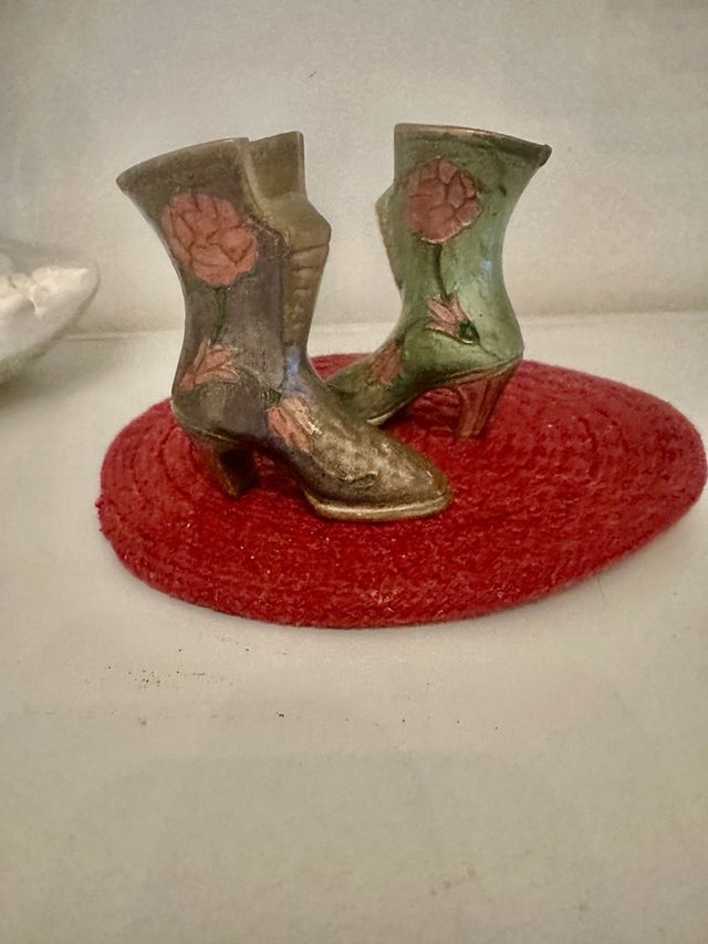 Pareja de botitas antiguas