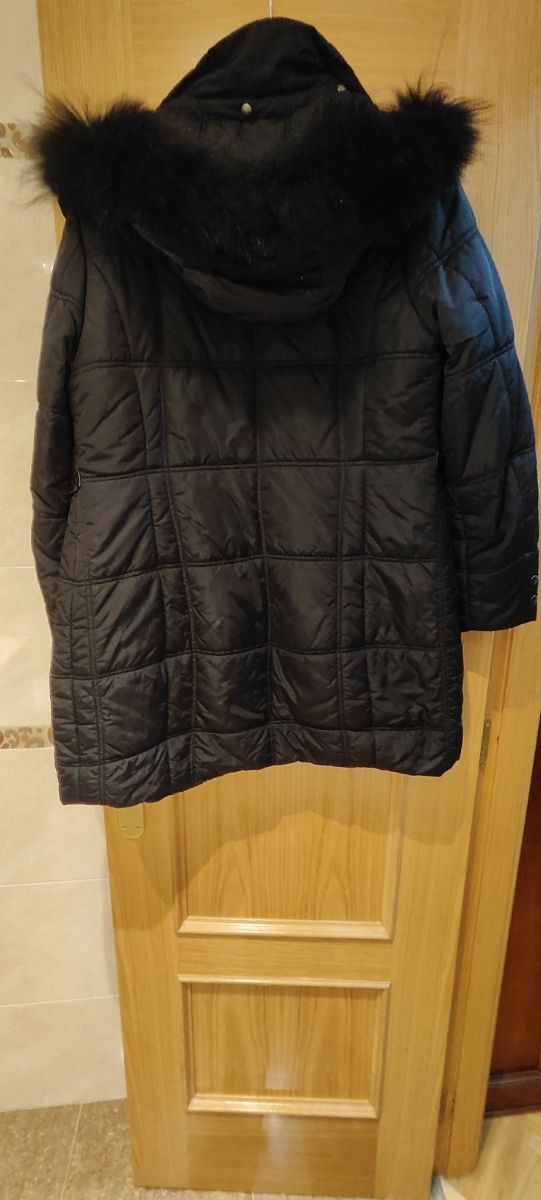 Parka de mujer. Marca Yera.