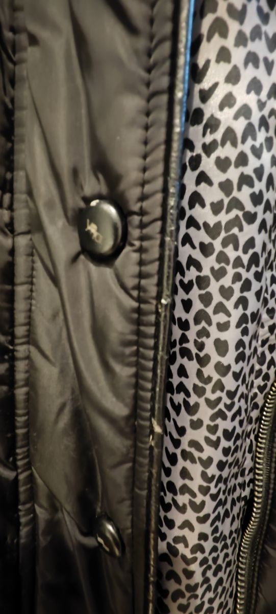 Parka de mujer. Marca Yera.