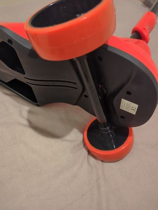 Patinete triciclo eléctrico Canyon para niños