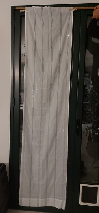 coppia tende bianche con profili verdi