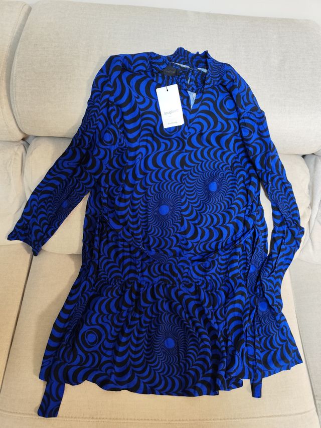 Vestido desigual sin estrenar.