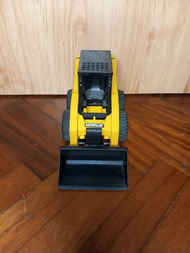 Robot CATERPILLAR escala 1:16 de bruder