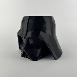 Vaso Darth Vader Low Poly - Design Moderno
