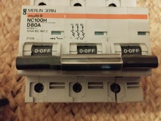 Interruptor magnetotérmico Merlin Gerin de 80 a nc