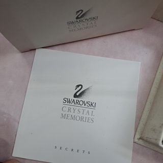 Swarovski memories flowers vase roses