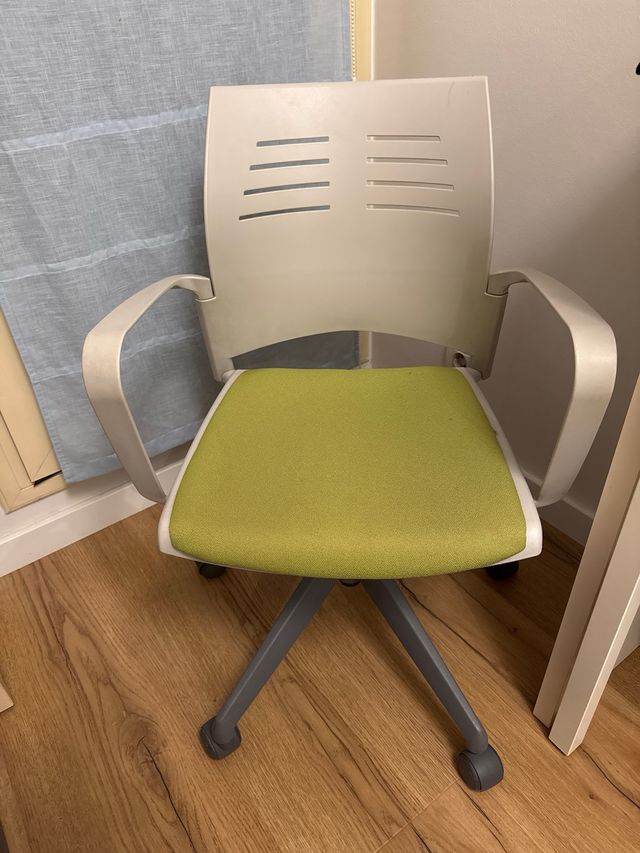 Silla de ruedas escritorio
