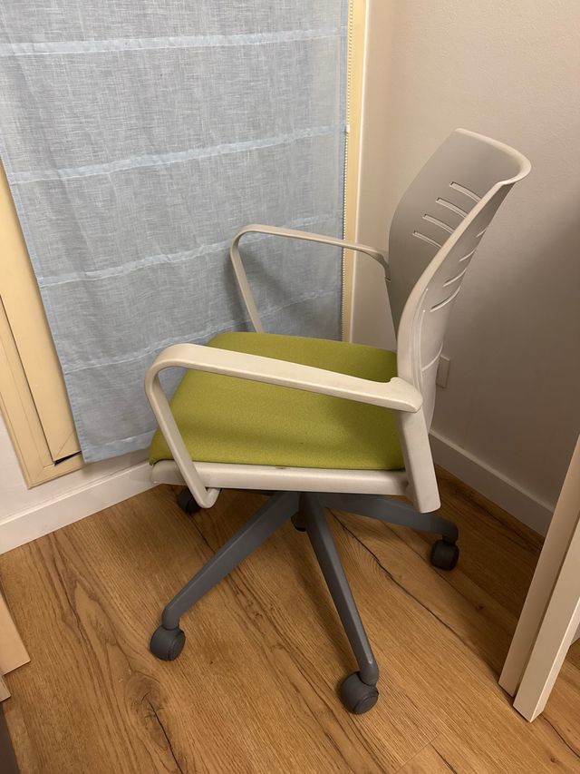 Silla de ruedas escritorio