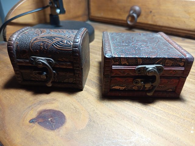 Joyeros pequeños en madera decorada