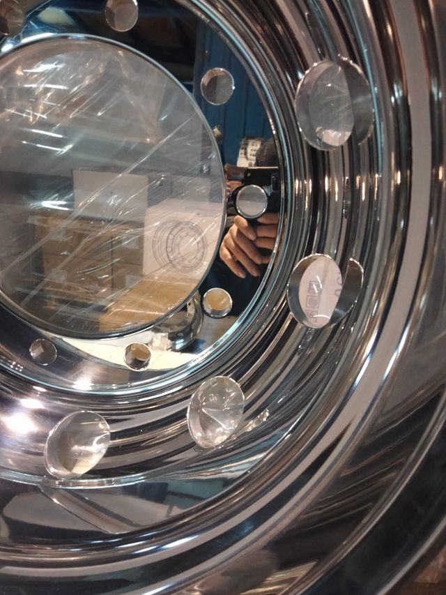 LLANTAS FOR AL DOLLY CAMION