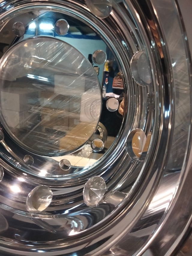 LLANTAS FOR AL DOLLY CAMION