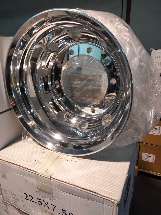 LLANTAS FOR AL DOLLY CAMION