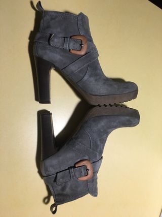 Botines gris tacón alto