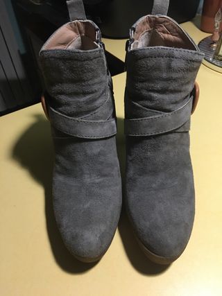 Botines gris tacón alto
