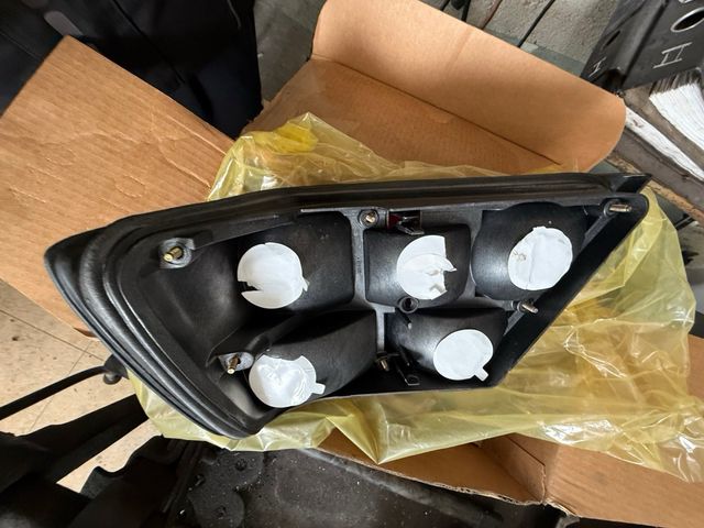 Fanale posteriore MERCEDES 300 W124