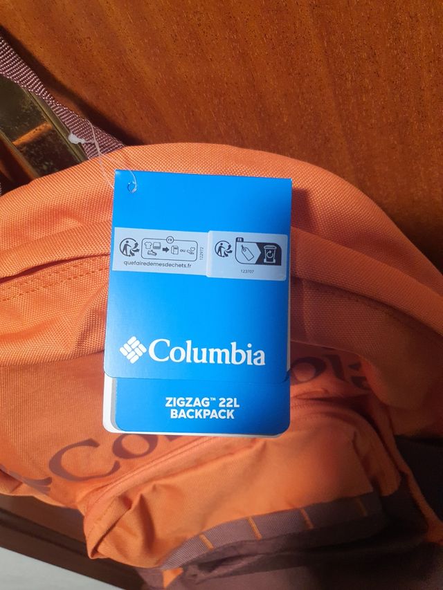 Mochila Columbia 22L naranja y vino