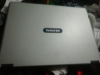 Portatil marca Pakard bell