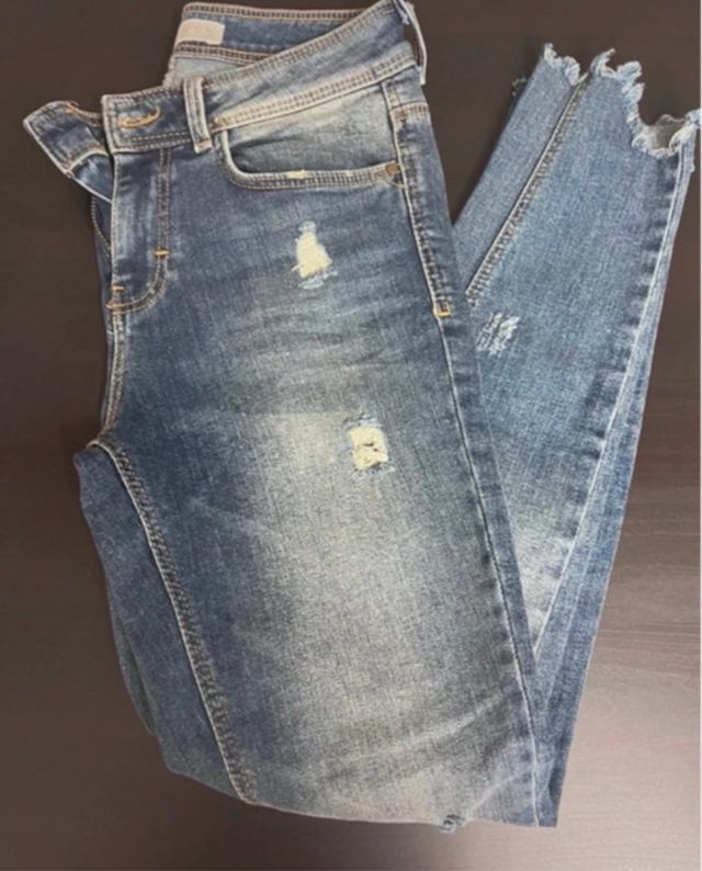 Pantalon vaquero Zara T.S