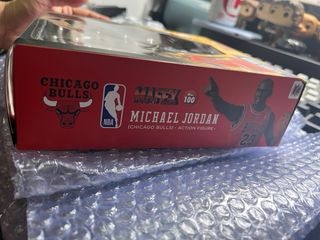Mafex Michael Jordan ¡Hay un pequeño fallo!