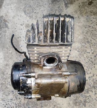 Bajos motor YAMAHA DT80 Aire