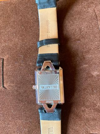 Reloj con brillantes de señora marca Valentino