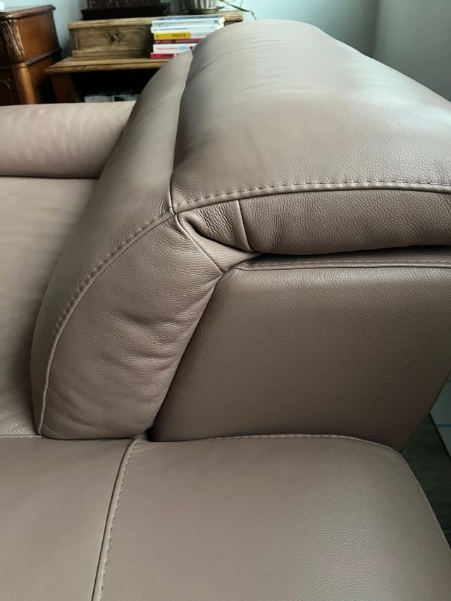 Divan de diseño en autentica piel de cuero