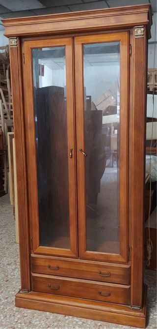 Set de comedor y vitrina