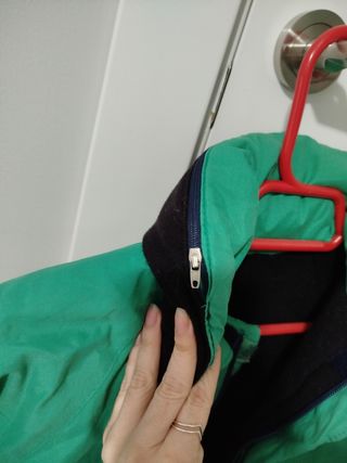 Chaquetón reversible verde y negro