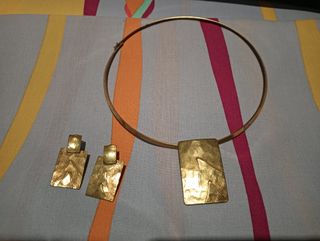 Conjunto bisutería dorado