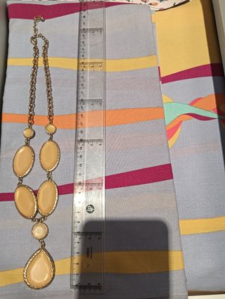 Conjunto de bisutería dorado