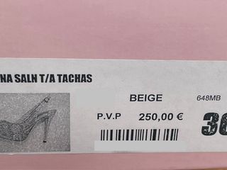 Zapato destalonado piel con tachuelas