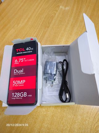 TELÉFONO TCL 40se