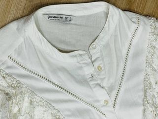 Camisa blanca con volantes STRADIvARIUS blanco 