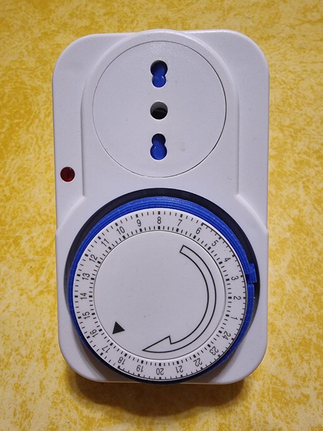 Timer 24 h.x accensione/spegnim programm