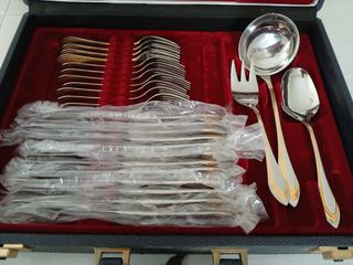 Servizio posate da 12 persone Gottinghen