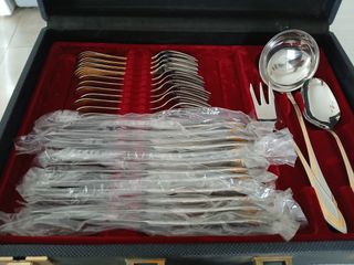 Servizio posate da 12 persone Gottinghen