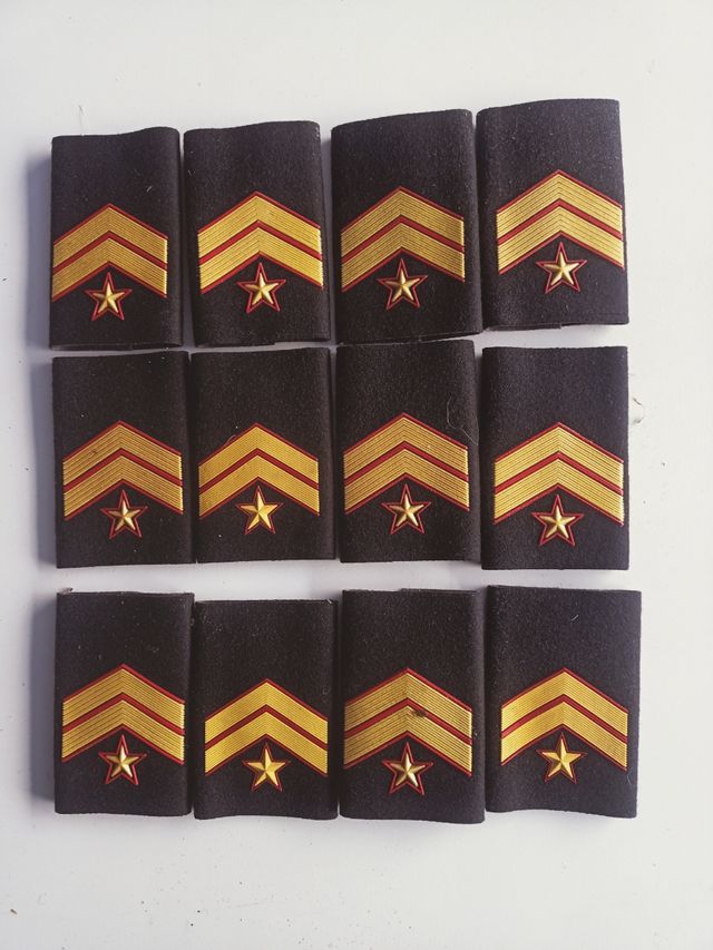 6 PARES DE HOMBRERAS 10 € DUBOFICIAL MAYOR.