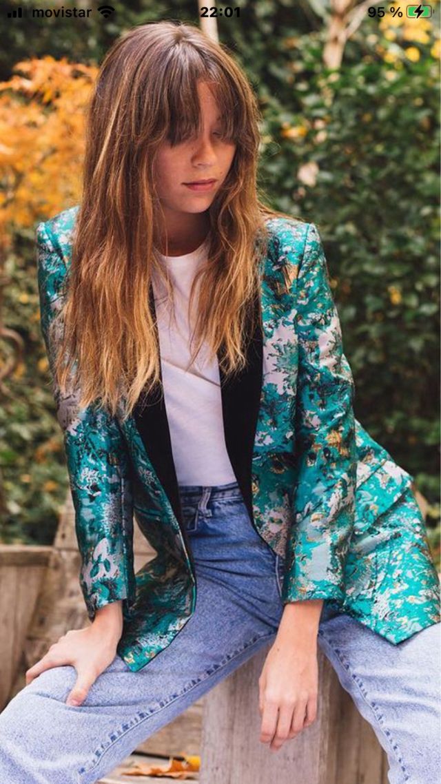 Americana Byan solapas terciopelo