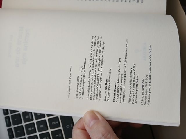 MUERTE DE UNA HEROÍNA ROJA Qiu Xiaolong