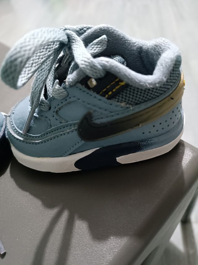 Scarpine neonato Nike taglia 17