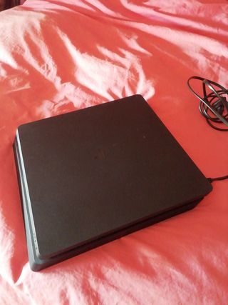 Play Station 4 Slim 1 TB